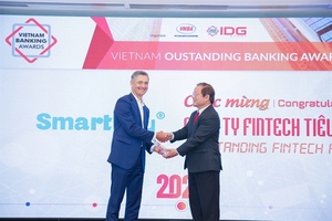 SmartNet receives “Vietnam Outstanding Fintech Award 2020"