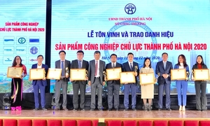 Ha Noi honours key industrial products