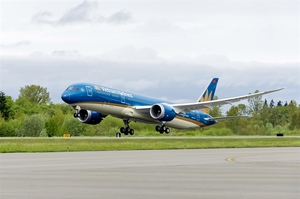 Vietnam Airlines uses wide-body aircraft on domestic route