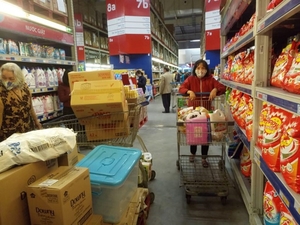 Ha Noi faces no shortage of goods for isolation order