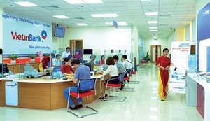 Vietnamese banks' rating outlooks lowered on COVID-19 impact