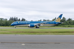 Vietnam Airlines limits the number of passengers on every flight to HCM City