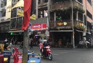 HCM City shop owners desperate to sell as tenants’ business hit by pandemic, quit