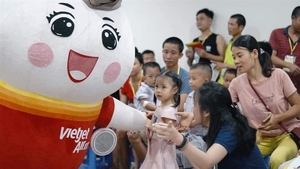 Vietjet sells promotional tickets to celebrate Int'l Children's Day