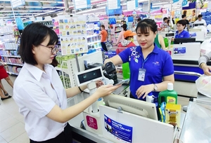 HCM City seeks faster switch to cashless payment