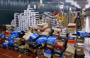 Lao Cai seizes more than 200 items at smuggled warehouse