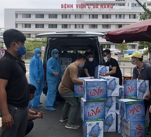 La Vie donates 100,000 litres of water to support medical facilities in Da Nang