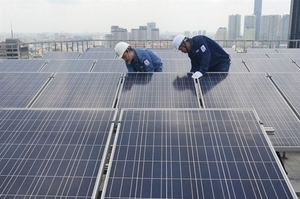 EVN pilots online platform to assist with rooftop solar power development