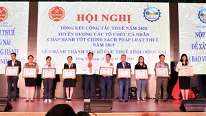 Nestlé Vietnam honoured for outstanding contributions to State budget
