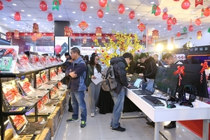FPT Shop opens 30 laptop centres across the country