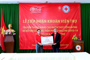 Coca-Cola Foundation grants VND9 billion to COVID-19 response in Viet Nam