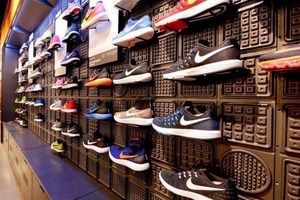 Lefaso rejects rumours on Nike’s moving production out of Viet Nam