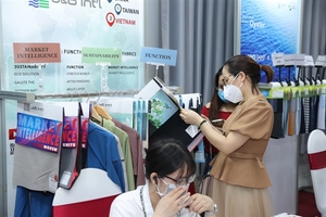 Taiwan Textile Roadshow opens in Ha Noi