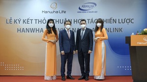 Hanwha Life Vietnam, ASIANLINK join hands in insurance distribution