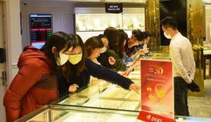 A tael of gold in Viet Nam worth $500 more than world prices