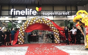 Finelife high-end supermarket opens in District 7, sells over 17,000 organic, imported items