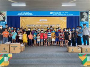Lock&Lock gives gifts at HCM City’s SOS Children’s Village Go Vap