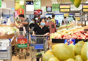 Covid-19 travel fears, promotions keep sales buzzing at Saigon Co-op’s supermarkets