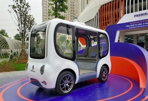 Viet Nam’s first autonomous vehicle debuts