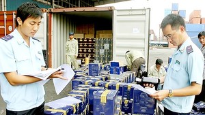 HCM City continues to fight smuggling, trade fraud