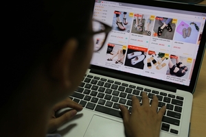 More people in rural areas shopping online