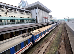 Vietnam Railway revenue slumps due to a drop in passengers