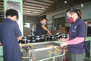 Da Nang's factories adapt and overcome amid pandemic