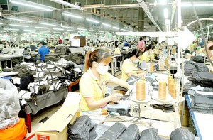 VN firms get opportunity to increase influence on global supply chains