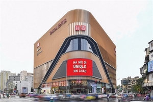 UNIQLO reopens its stores in Ha Noi