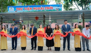 KB Securities donates $104,000 to improve Hoa Binh Province upland school