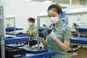 Samsung Electronics move production lines