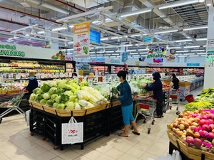 Supermarkets keep prices steady, even launch promotions, despite oil shock