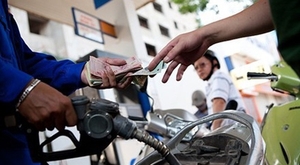 Petrol prices down by VND1,000 per litre