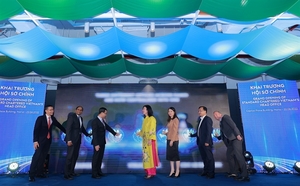 Standard Chartered reinforces long-term commitment to Viet Nam