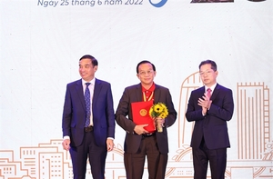 Vietjet announces new int'l routes at Da Nang Investment Forum 2022