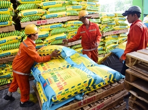 New fertiliser export tax questioned