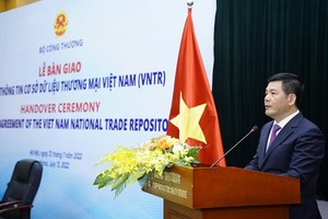 UK hands over national trade repository to Viet Nam