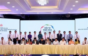 Ha Noi, HCM City foster tourism links with north-central region