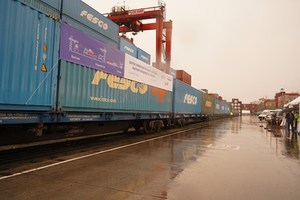 Viet Nam - Russia sea, rail transport routes connected