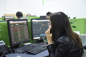 Market falls sharply on strong selling force