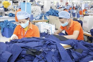 Apparel sector races to boost exports
