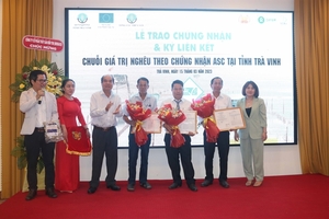 Tra Vinh Province clam breeding co-operatives receive ASC certificate