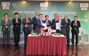 Vietcombank and JBIC sign $300 million credit contract to finance renewable energy projects