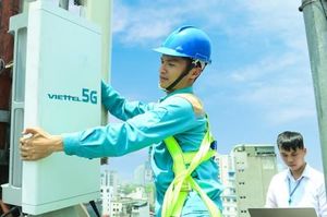 Carriers prepare to broadcast 5G to the masses