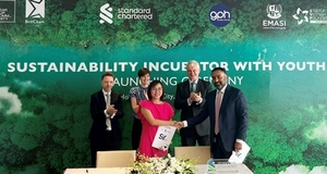 Standard Chartered Vietnam empowers young future leaders