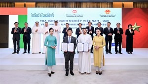 Emirates signs strategic MoU with Vietnam Airlines