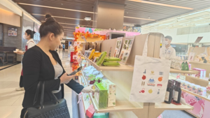 Japanese pop-up store in HCMC City sells cheap goods with eye on Vietnamese market