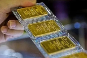 Central bank suspends gold bar auctions, announces market inspections