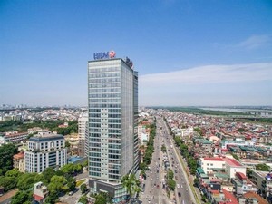 VN-Index edges up as foreign bloc continues net selling