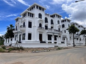 Villas in Hà Nội see price increases, although the real estate market is still slow